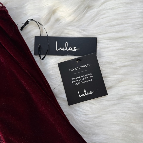 NWT Lulus Who's Who Crocheted Lace Velvet Shift Dress - Picture 5 of 10